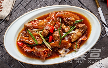 餐廳是否應選擇料理包？